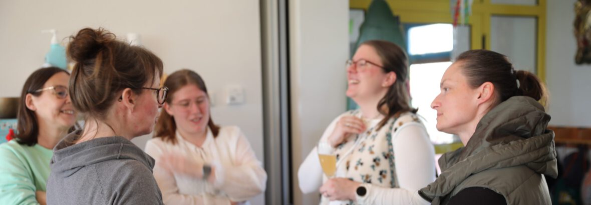 Ein Nachmittag voller Begegnungen: Erfolgreiches Elterncafè im Kinderhaus